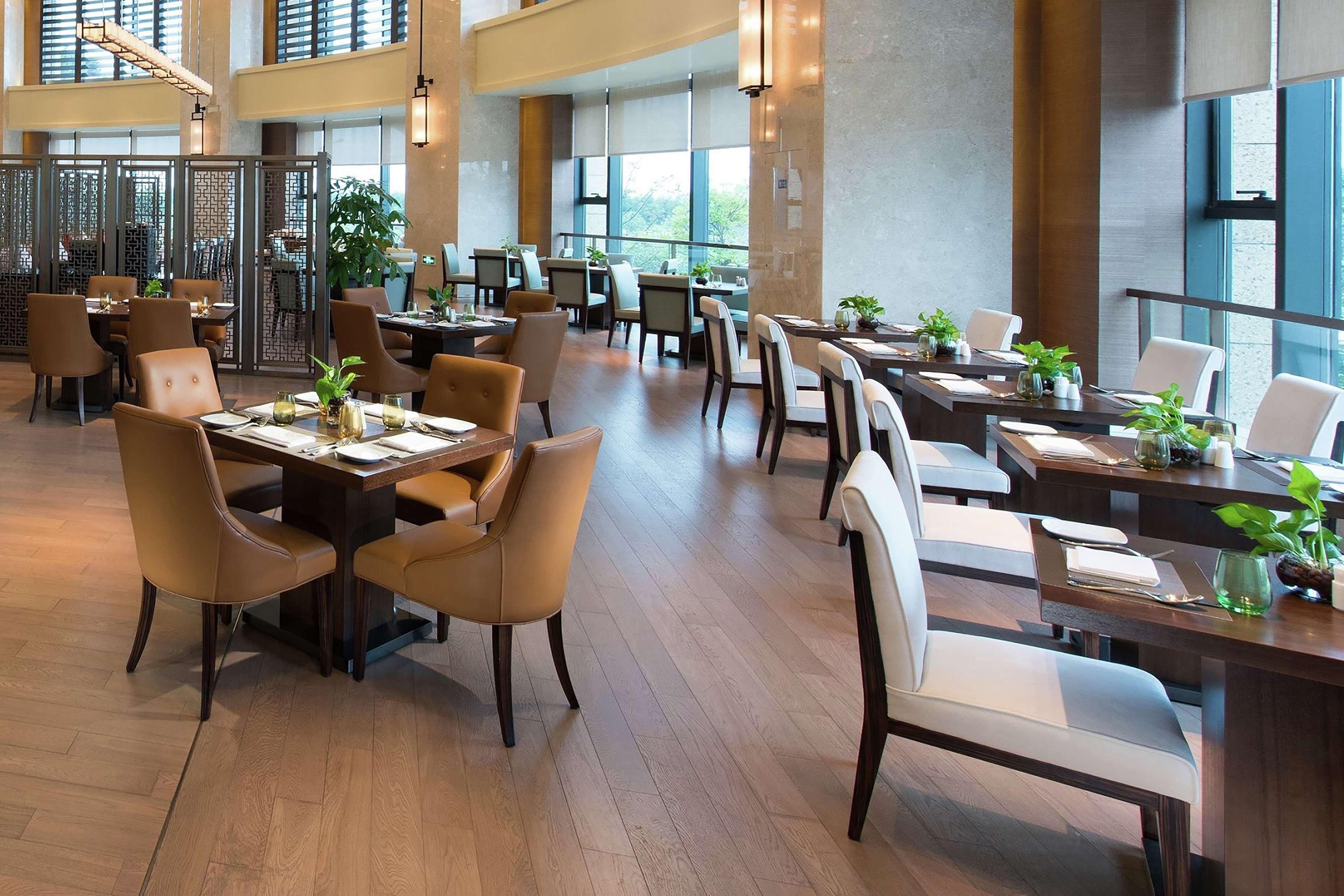 Hilton Чоушан Екстериор снимка
