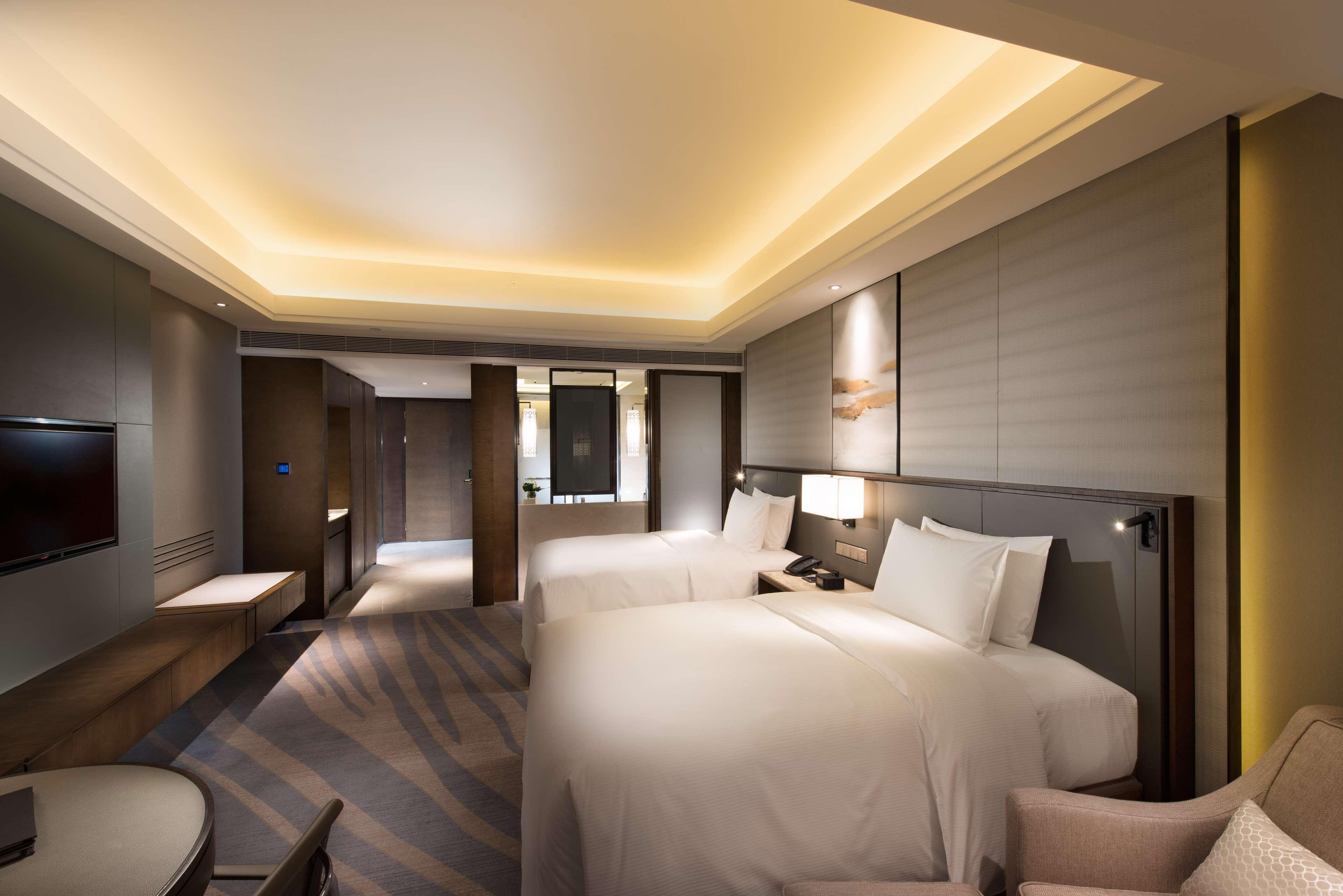 Hilton Чоушан Екстериор снимка