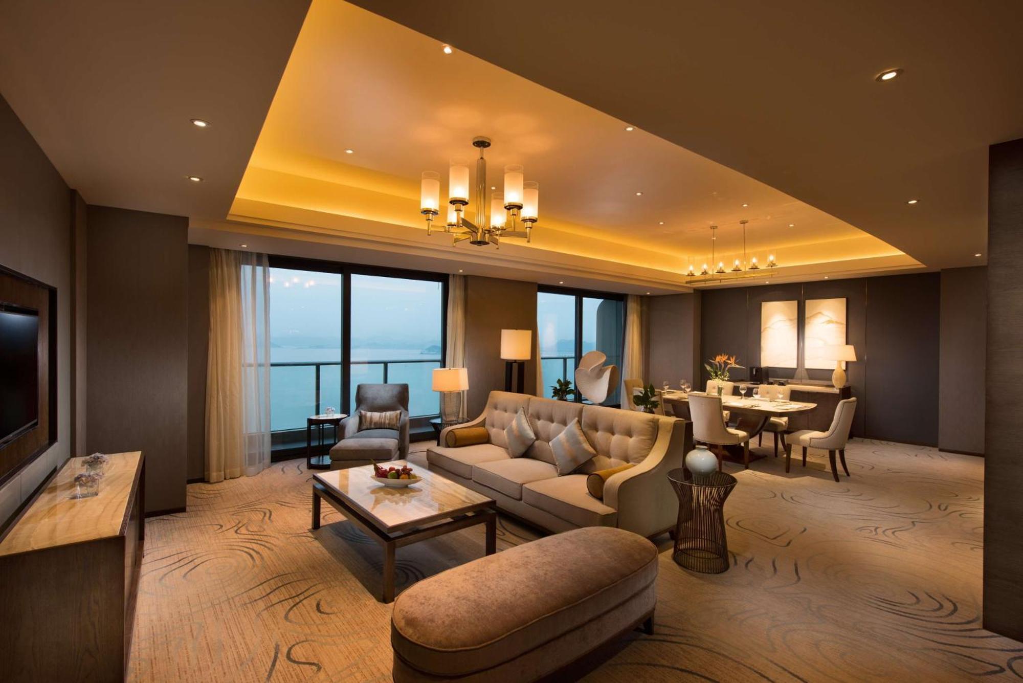 Hilton Чоушан Екстериор снимка
