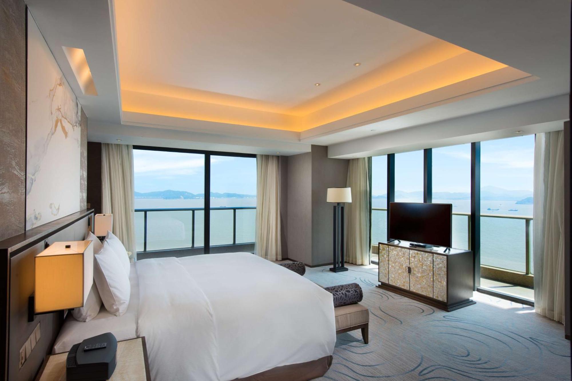 Hilton Чоушан Екстериор снимка