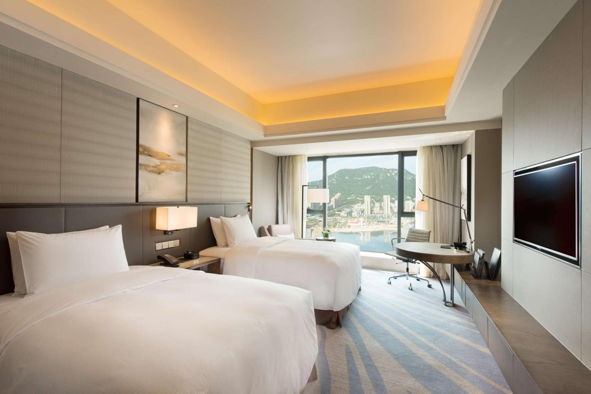 Hilton Чоушан Екстериор снимка